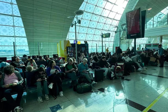Heavy Rain in Dubai Halts Pune-Dubai Flight Services, Disrupts Travel Plans