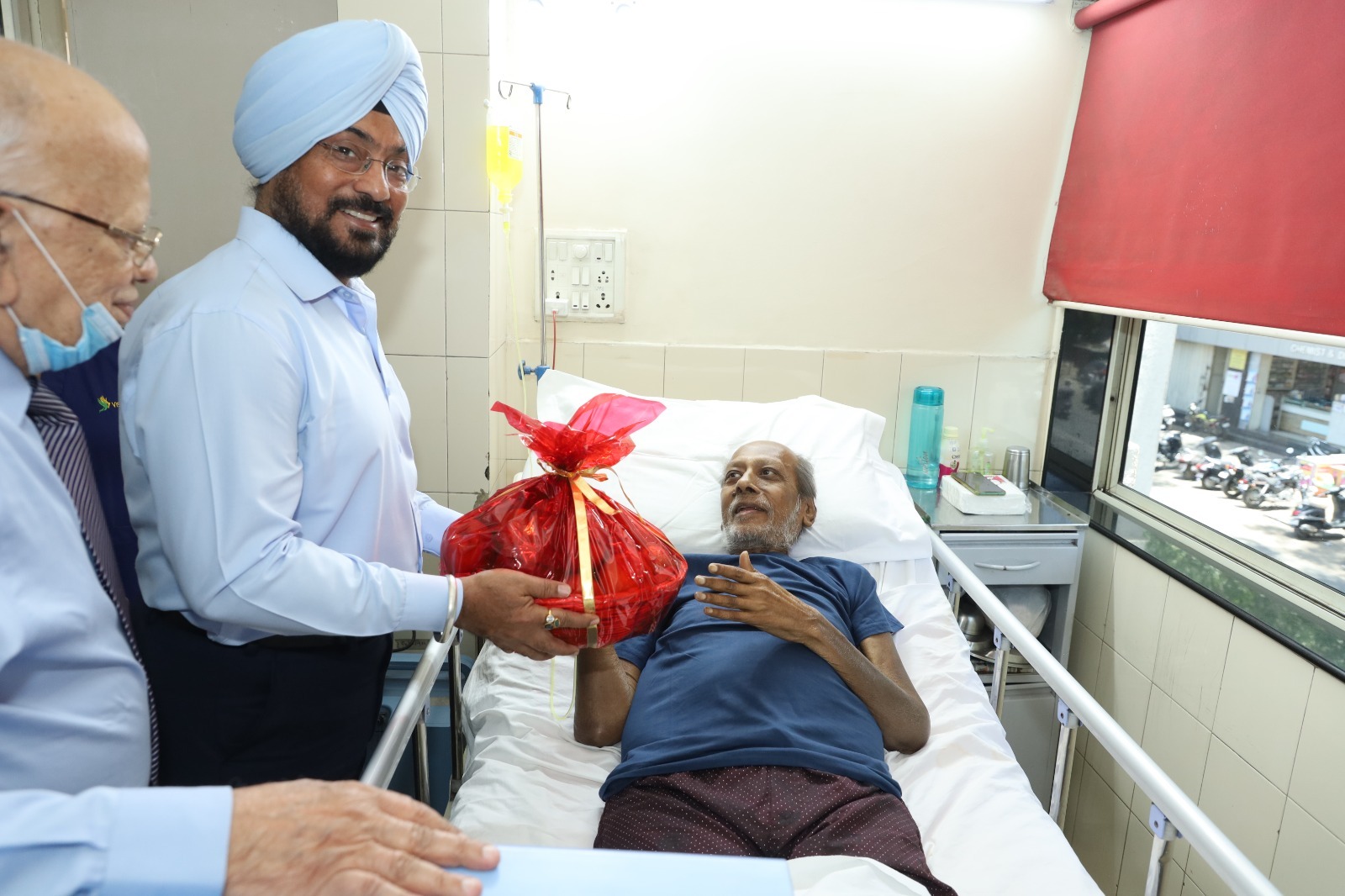 Lt Gen JS Sidana visits VISHRANTI Cancer Palliative Care Centre in Pune